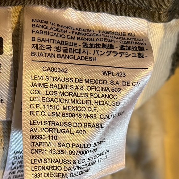 Men’s Levi’s gray cargo shorts W29 - Picture 8 of 8